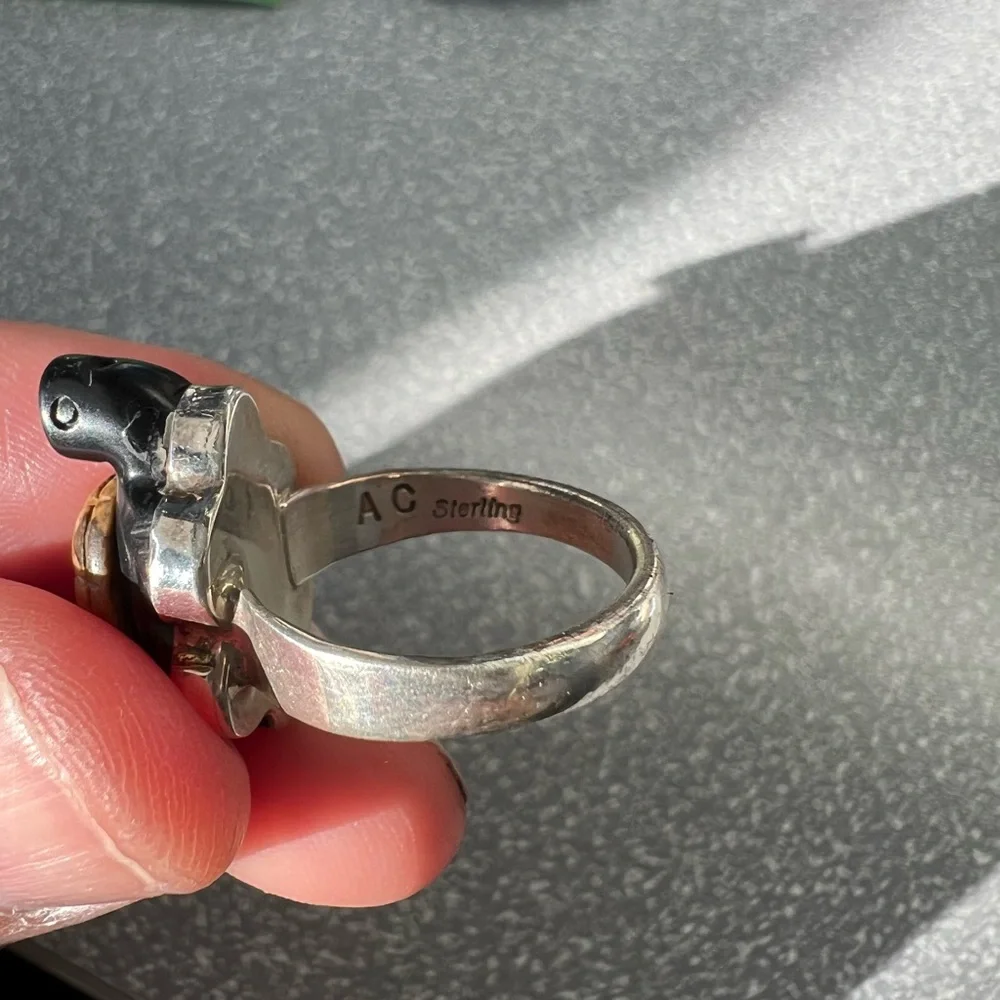 Wood turtle ring with sterling silver band, roughly size 7 3/4 - Picture 5 of 13